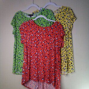 N Touch Blouse M Lot of 3 Short Sleeve Soft Stretch Pattern Yellow Red Green